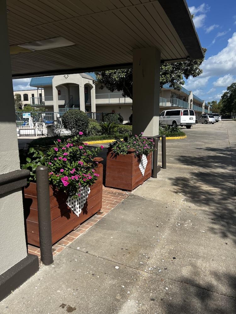Discovery Inn Lafayette Exterior foto